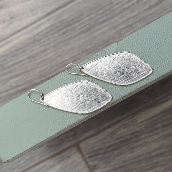 Silpada Jewelry - Silpada Etched Effect earrings